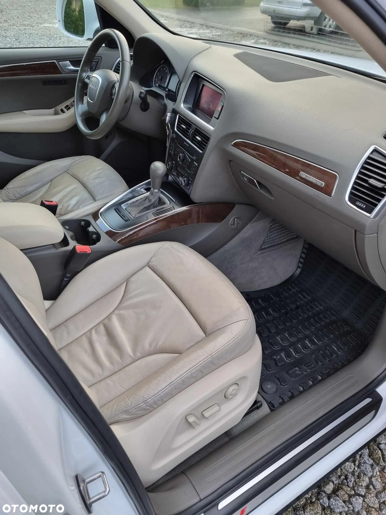 Audi Q5 3.2 FSI Quattro S tronic - 19