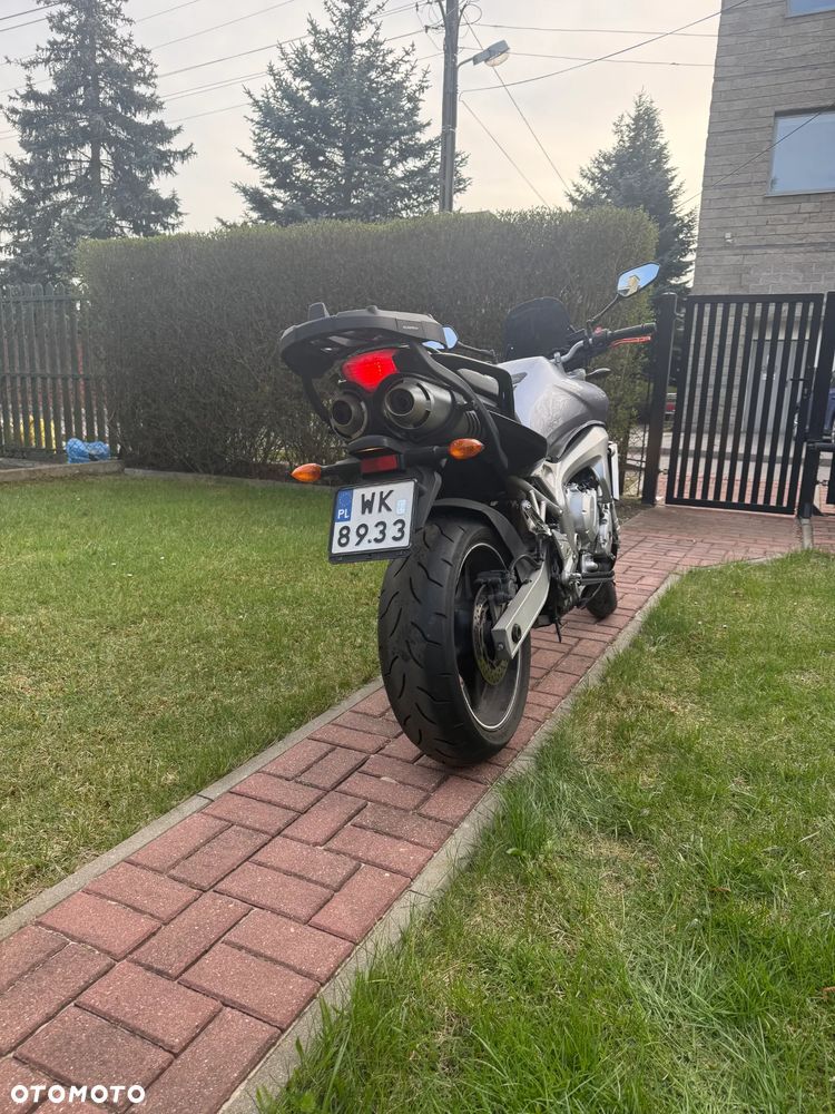 Yamaha FZ6 - 4