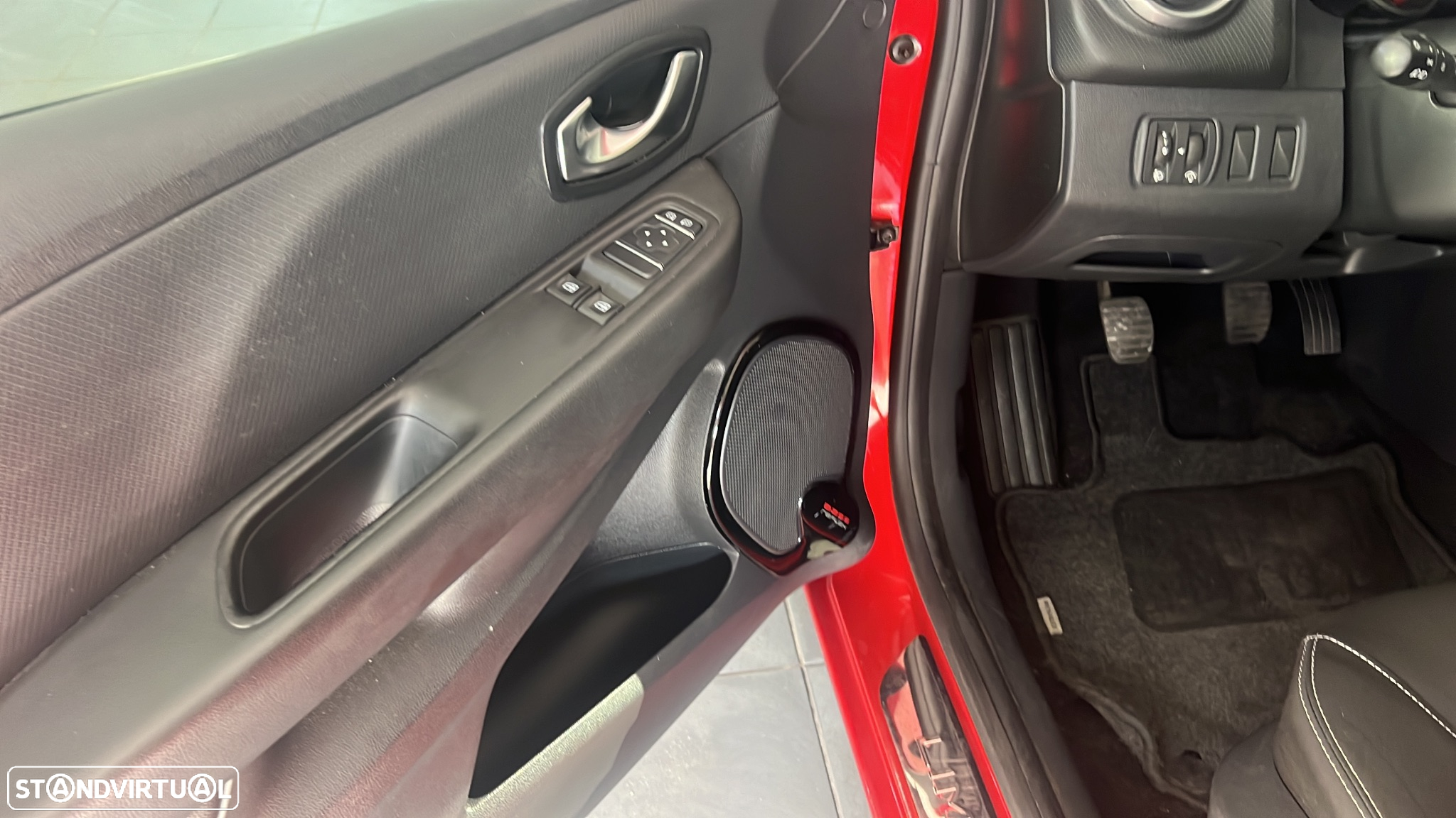 Renault Clio 1.2 16V Confort - 12