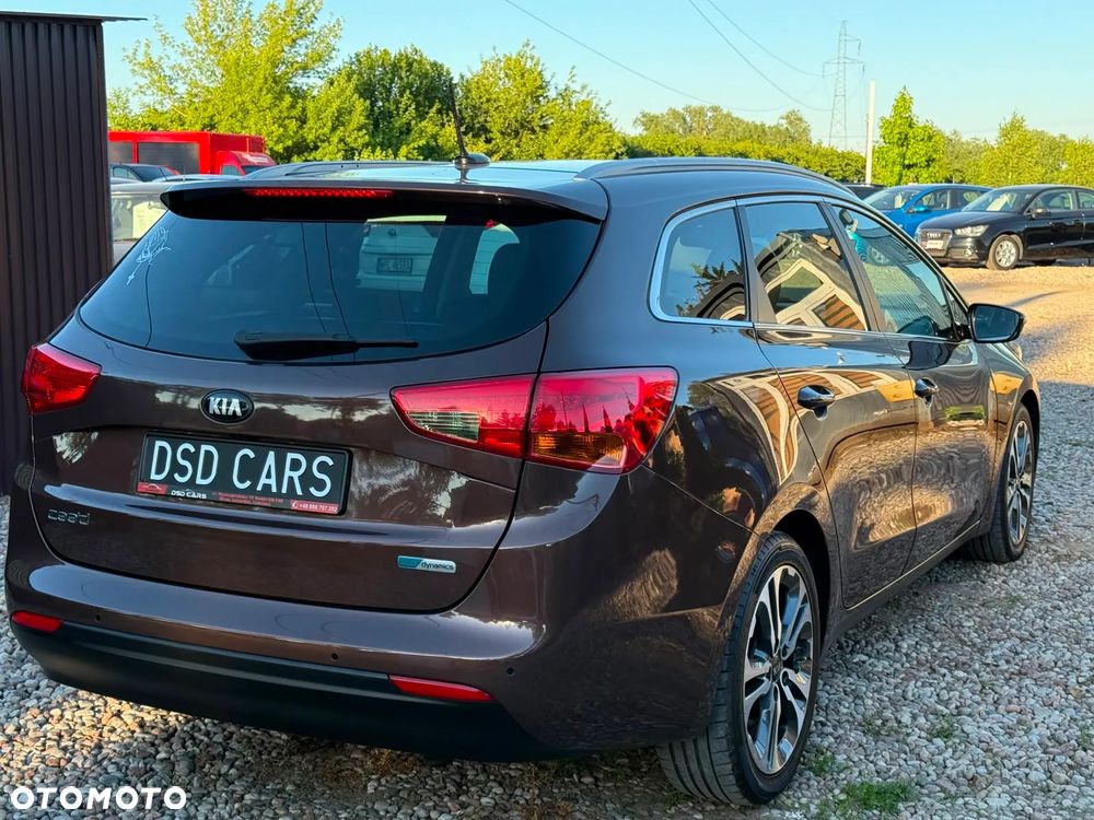 Kia Ceed 1.6 CRDi 128 Platinum Edition - 4