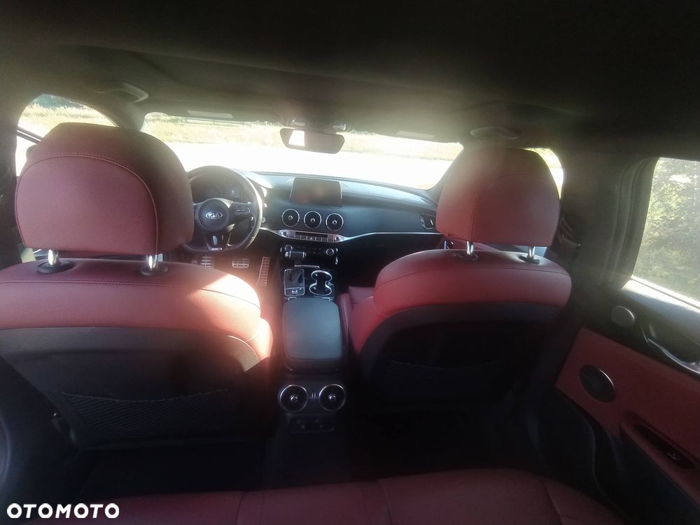 Kia Stinger 2.0 T-GDI GT Line - 12