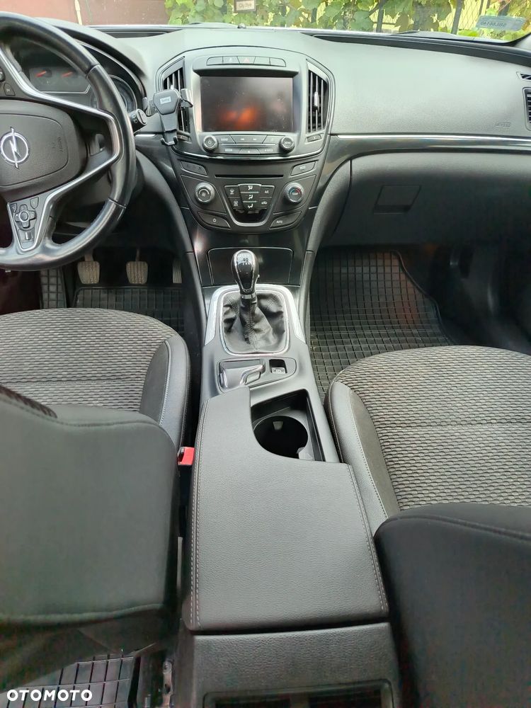 Opel Insignia - 12