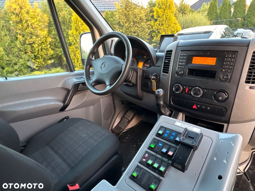 Mercedes-Benz SPRINTER 519CDI 3.0 V6 AUTOMAT 7G AMBULANS/KARETKA - 27