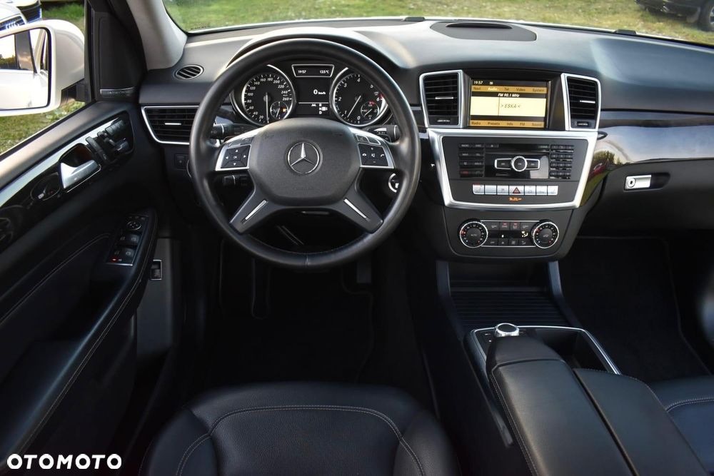 Mercedes-Benz ML 350 BlueTEC 4-Matic - 11