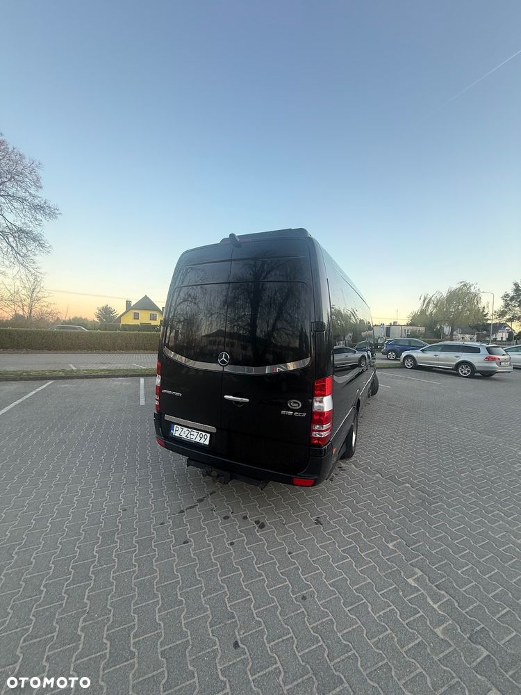 Mercedes-Benz Sprinter - 9
