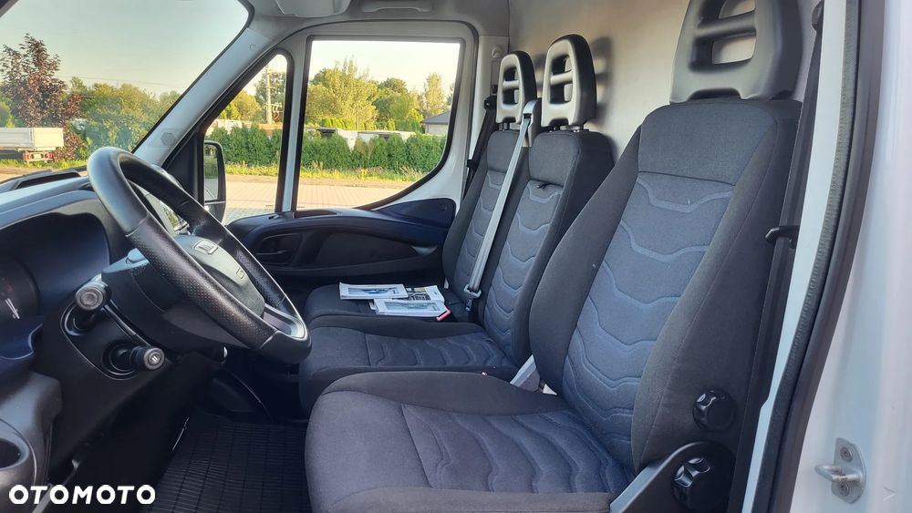 Iveco Daily 35s150 silnik 3.0 L4H2 /  furgon / blaszak / przebieg 83.000/ jeden właściciel krajowy - 19