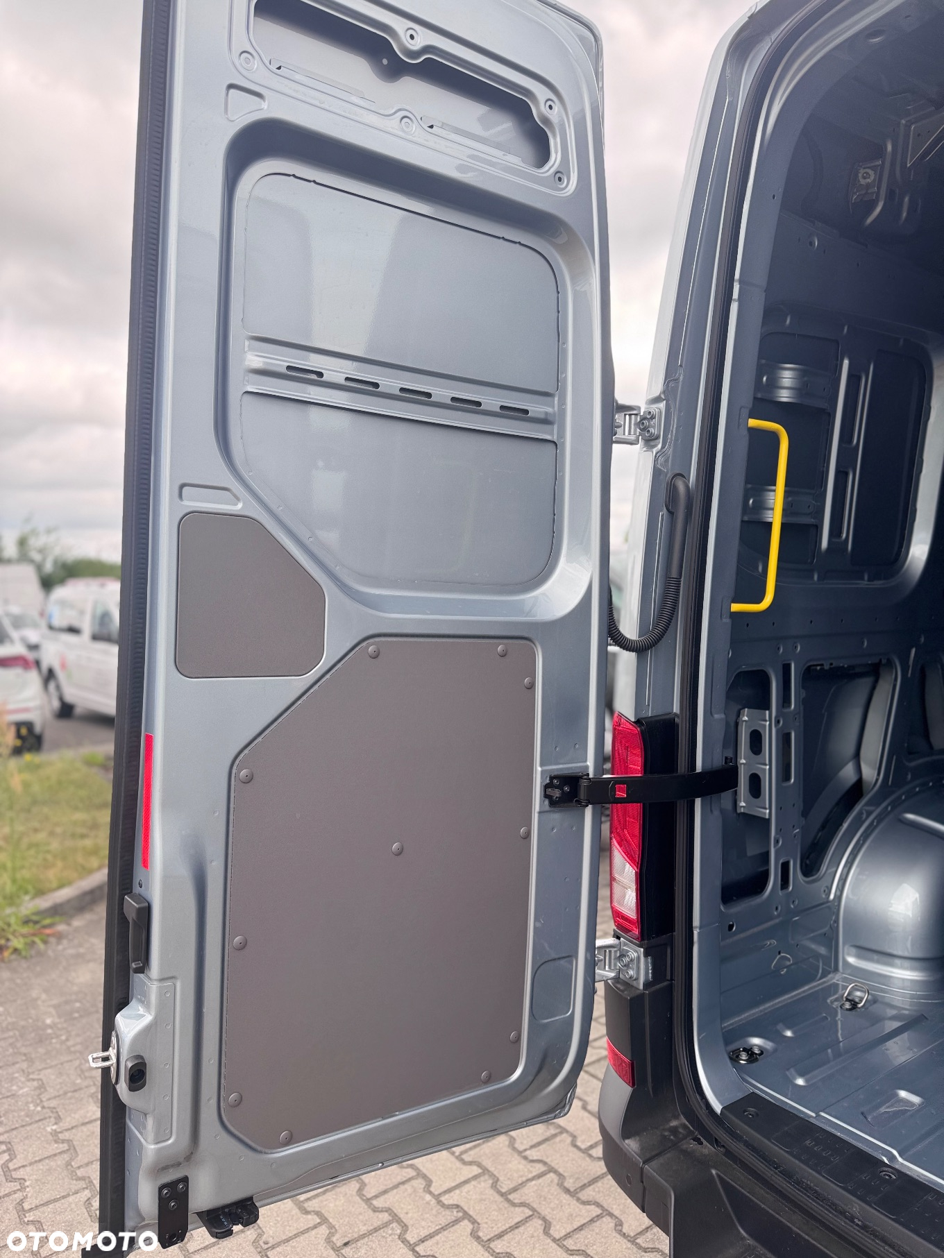 Volkswagen CRAFTER - 8