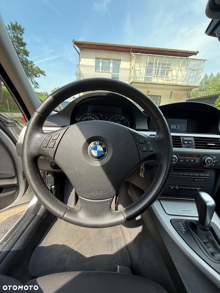 BMW Seria 3 318i - 19