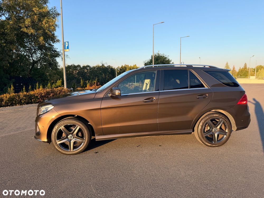 Mercedes-Benz GLE 350 d 4-Matic - 11