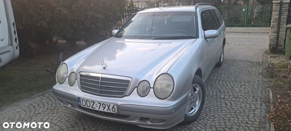 Mercedes-Benz Klasa E 200 CDI Classic DPF - 10