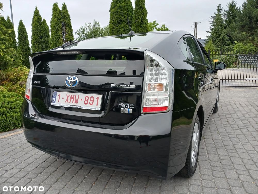 Toyota Prius (Hybrid) Executive - 21