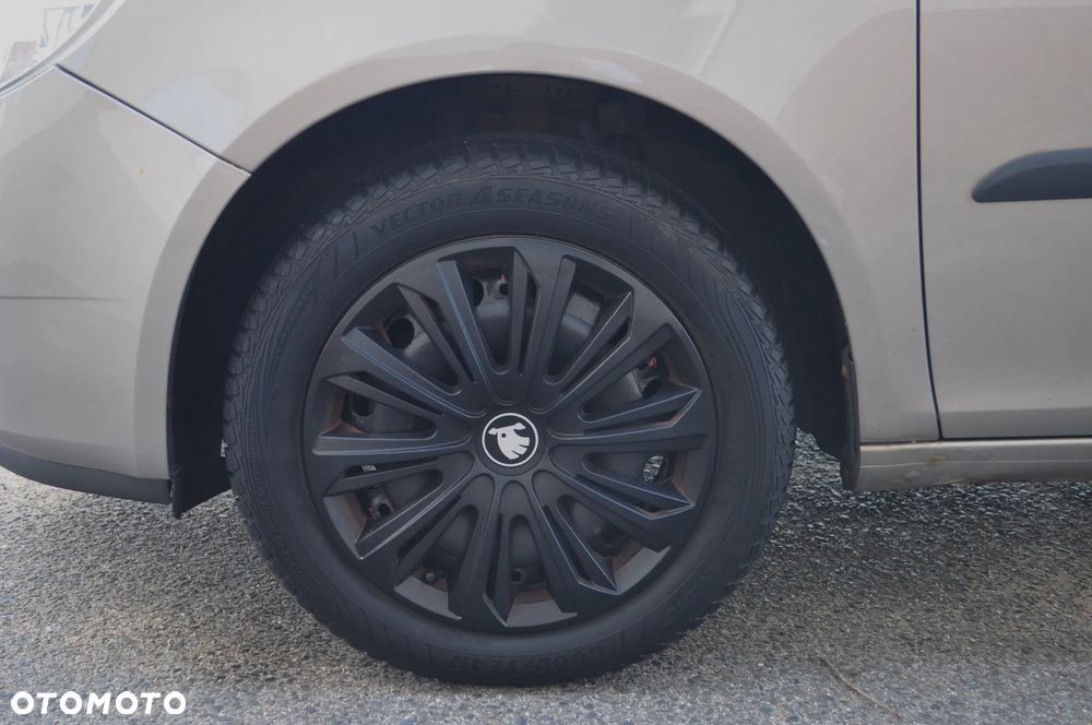 Skoda Roomster 1.2 Ambition - 35