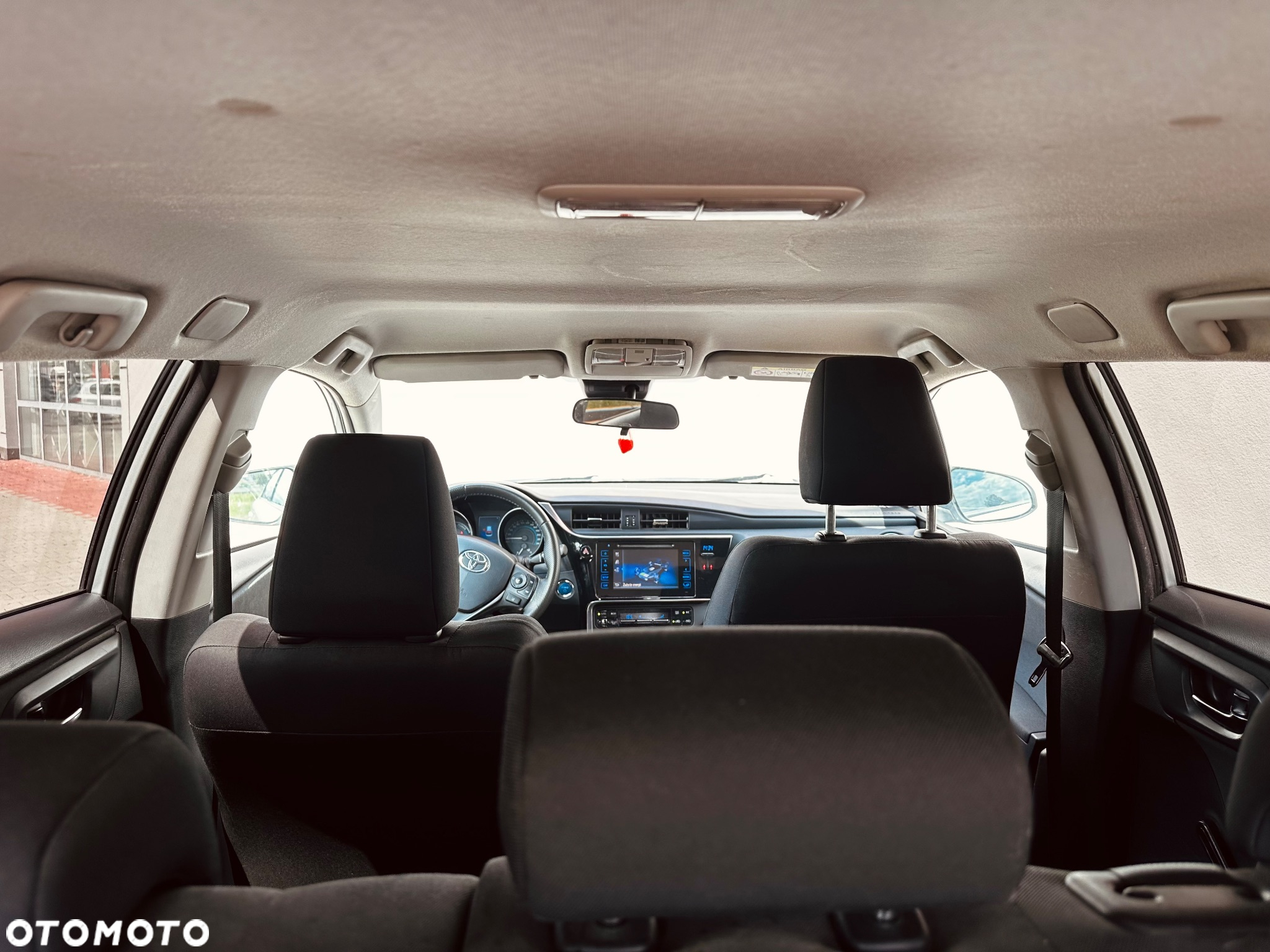 Toyota Auris - 11