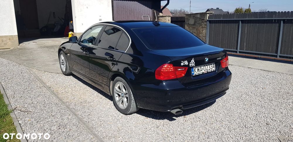 BMW Seria 3 318i - 4