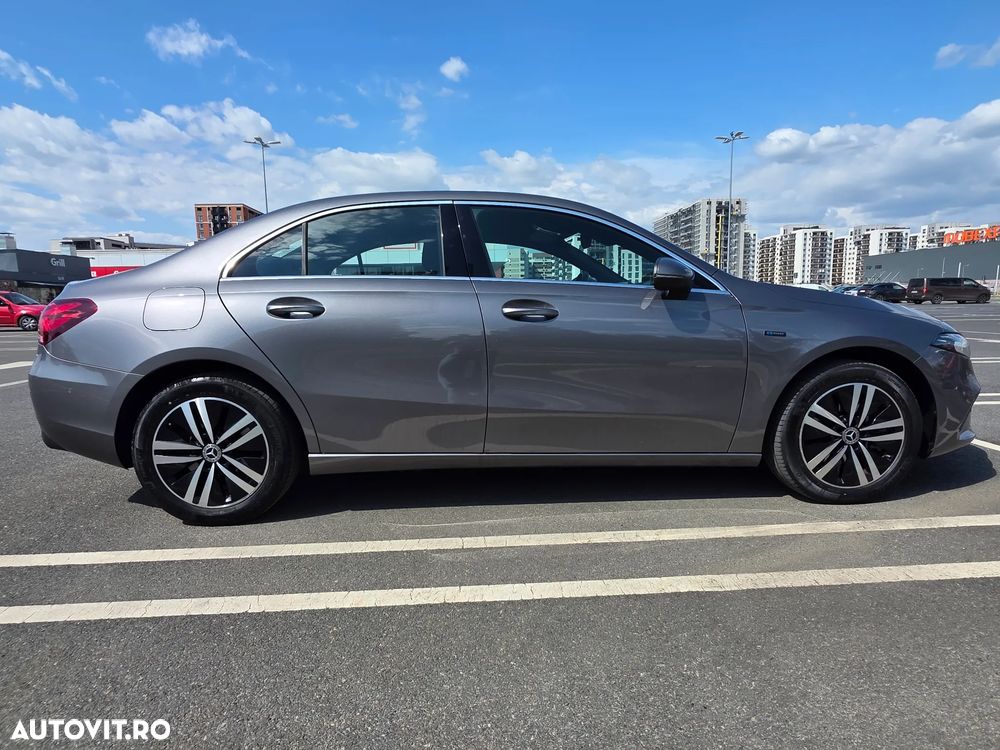 Mercedes-Benz A 250 e 8G-DCT Edition 2020 - 3