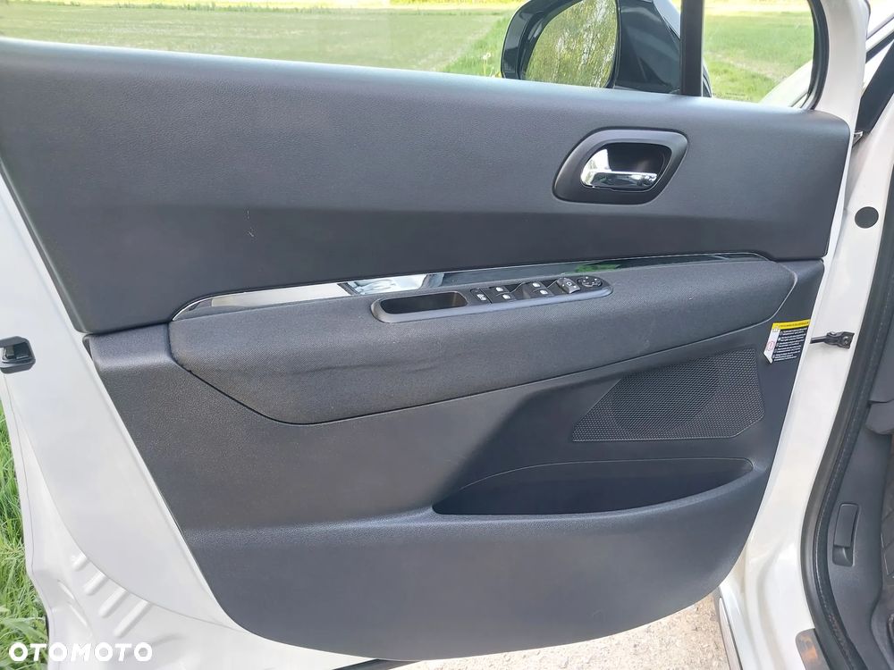 Peugeot 3008 - 11