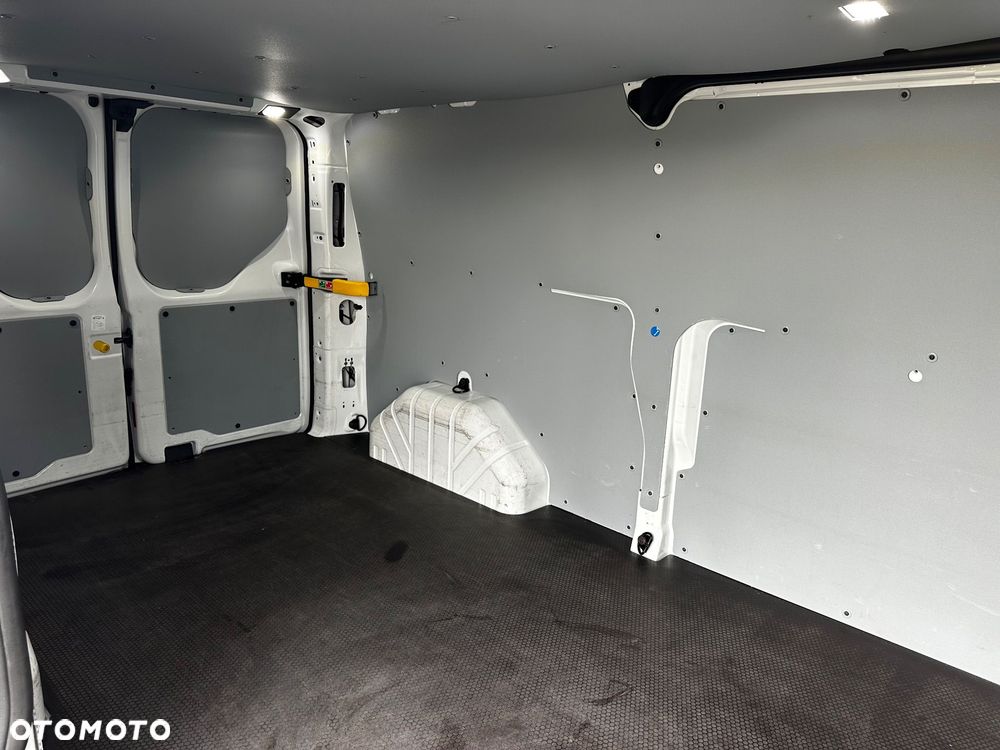 Ford Transit Custom - 10