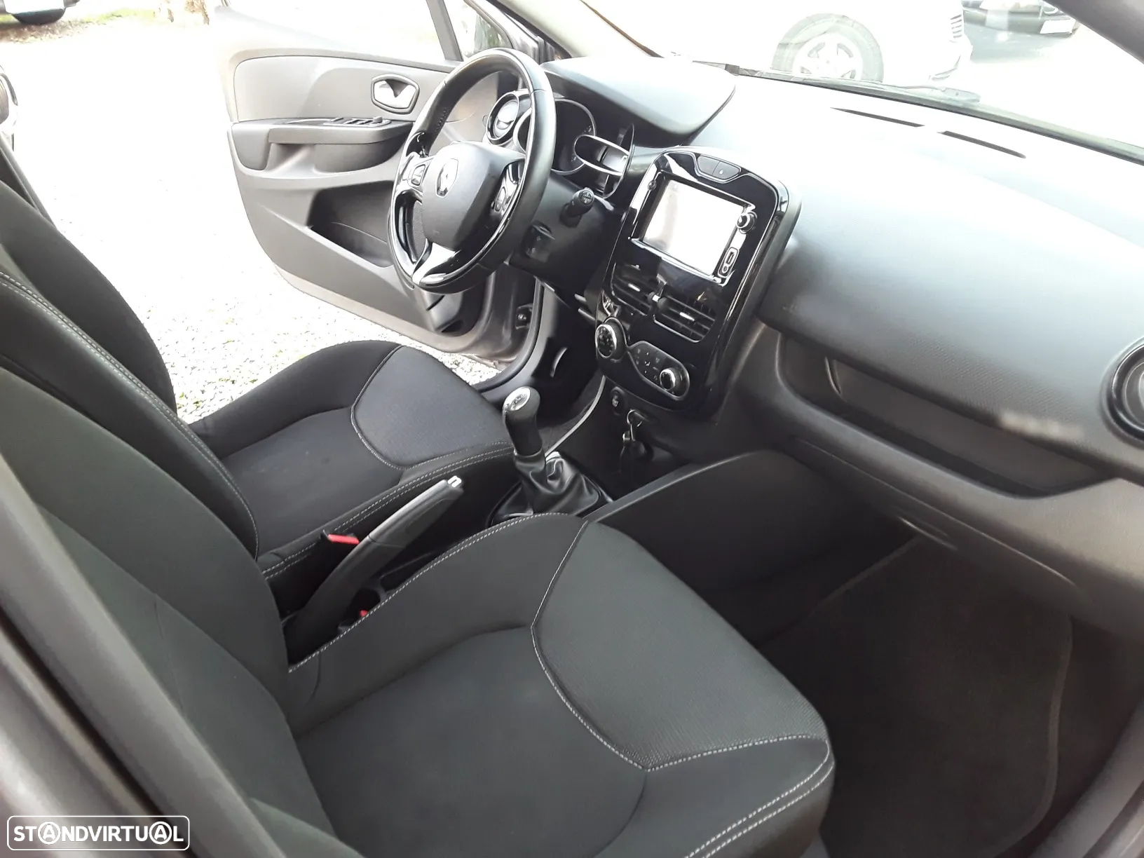 Renault Clio (Energy) dCi 90 Start & Stop INTENS - 20