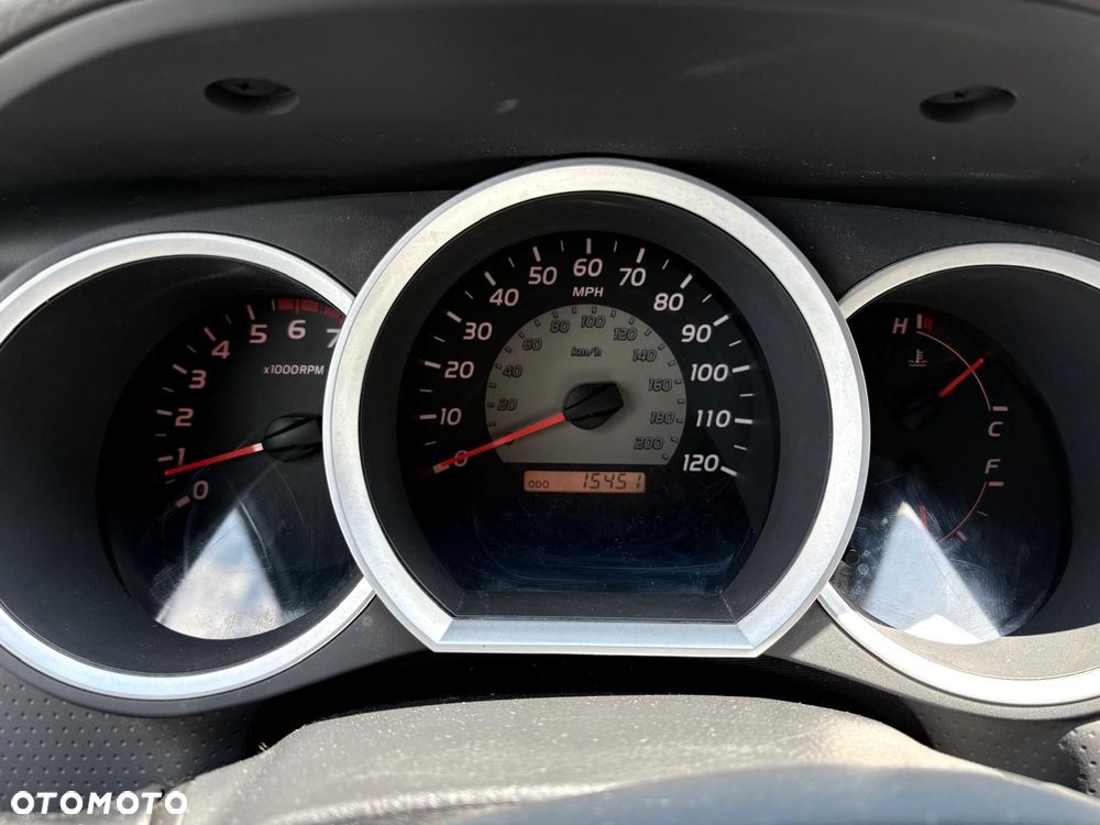 Toyota Tacoma - 6