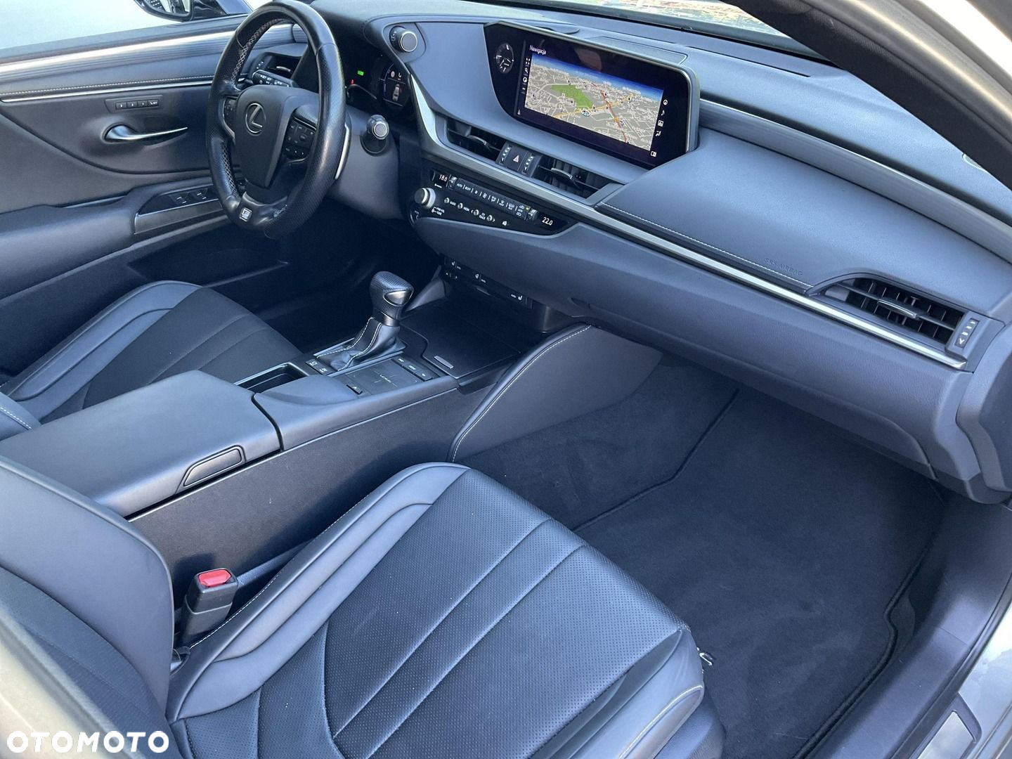 Lexus ES - 13