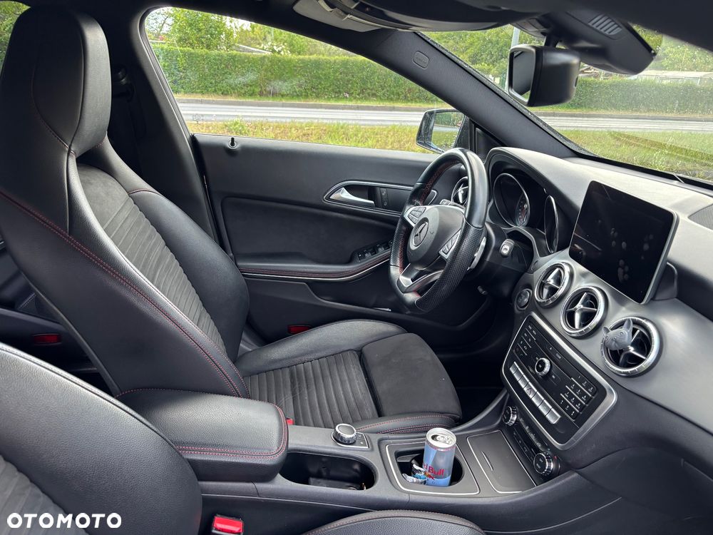 Mercedes-Benz CLA 200 7G-DCT AMG Line - 7