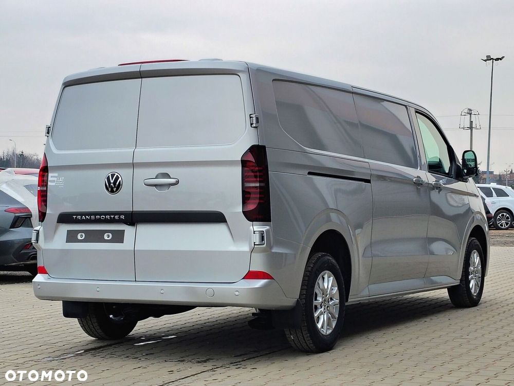 Volkswagen Transporter Transporter Furgon silnik: 2,0 l TDI 150 KM / skrzynia biegów: 8-biegowa automatyczna rozstaw osi: 3500 mm - 6