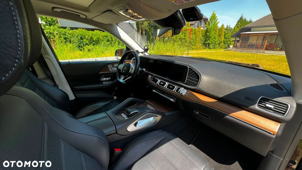 Mercedes-Benz GLS - 17
