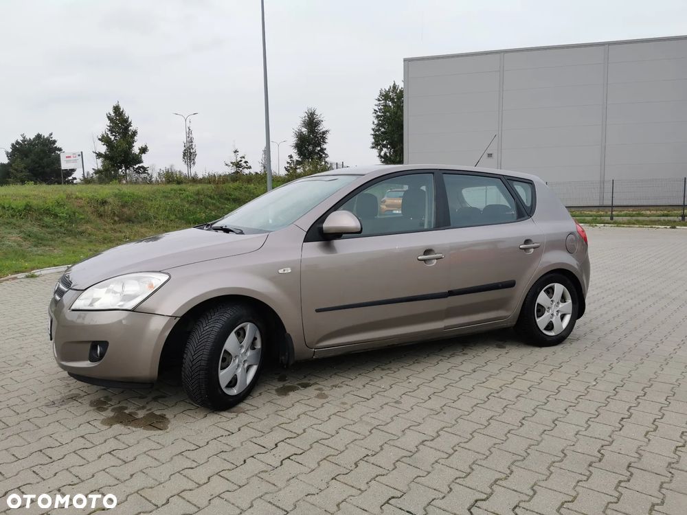 Kia Ceed - 2