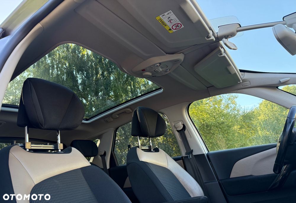 Citroën C4 Picasso - 13