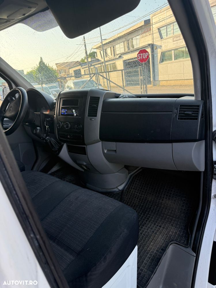 Mercedes-Benz Sprinter - 11