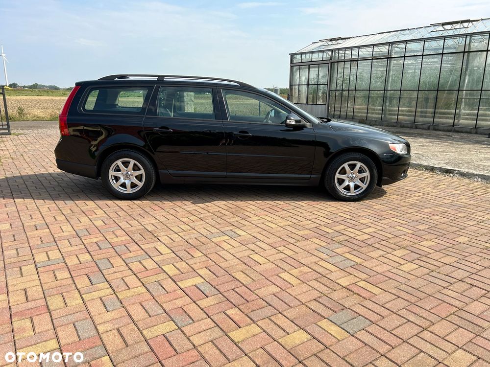 Volvo V70 2.0D Momentum - 9