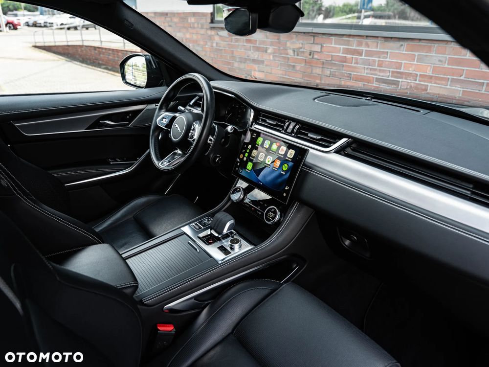 Jaguar F-Pace 2.0 P250 mHEV AWD R-Dynamic S - 24