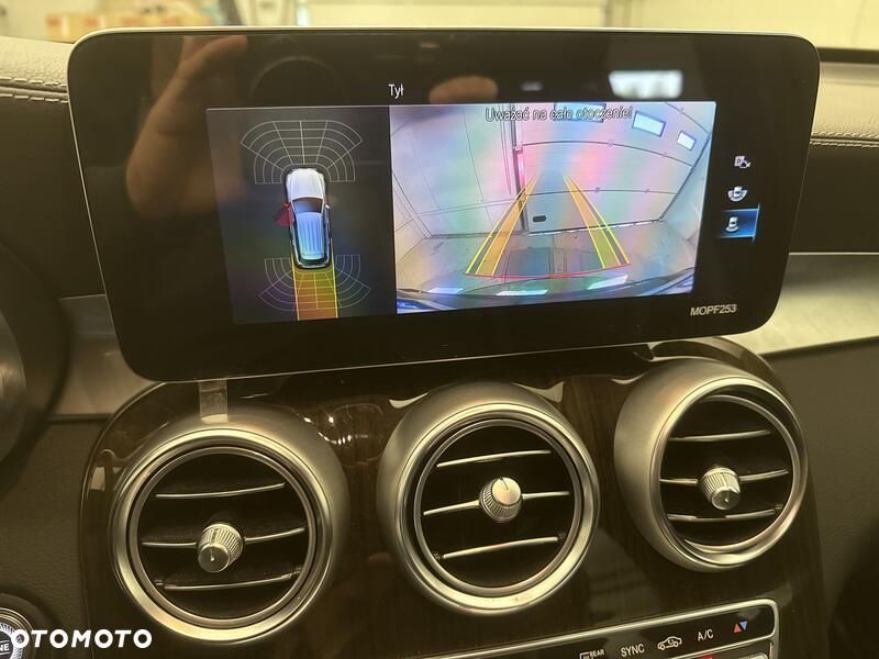 Mercedes-Benz GLC - 16