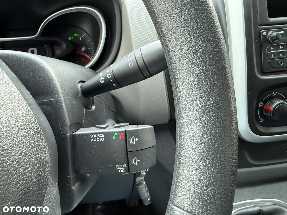 Renault Trafic - 15
