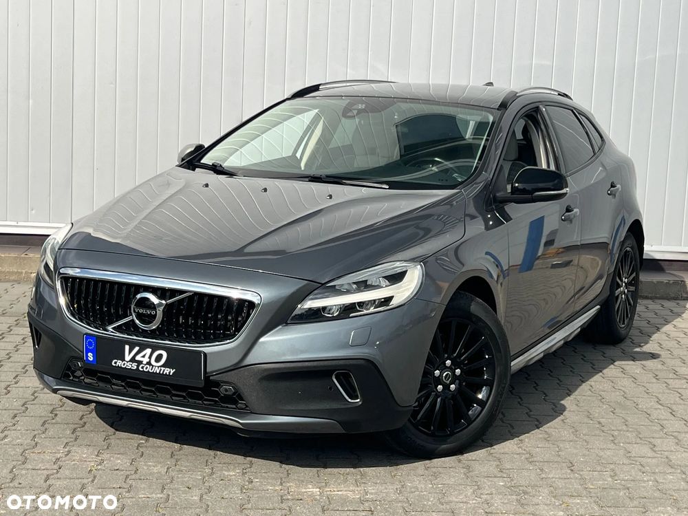 Volvo V40 Cross Country D3 Momentum - 4