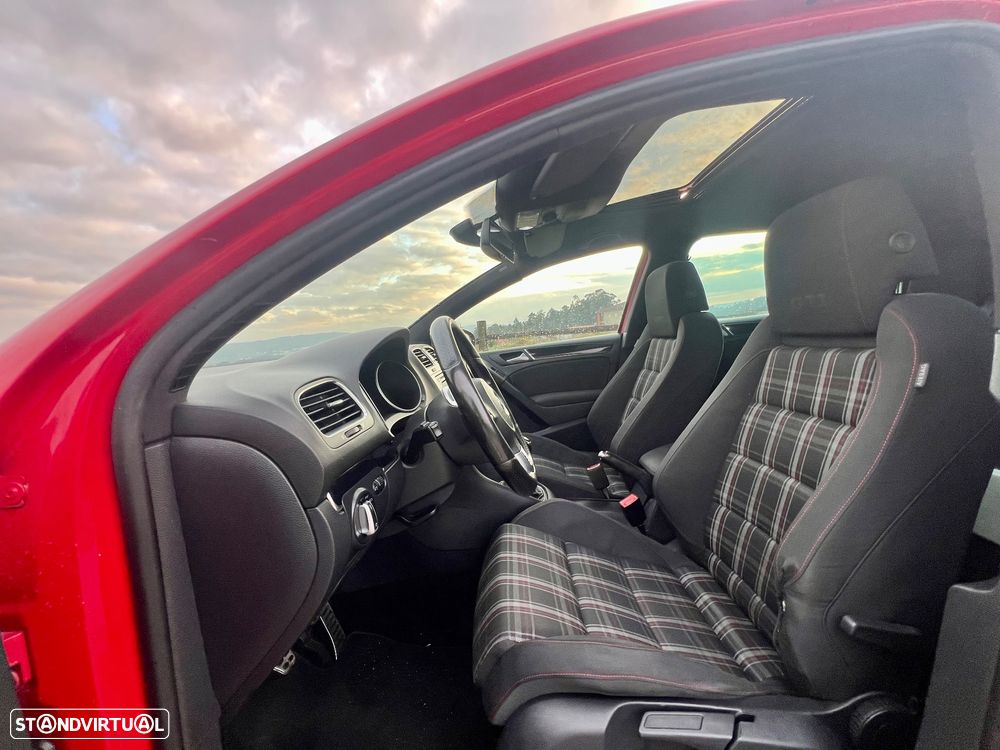 VW Golf 2.0 GTI - 21