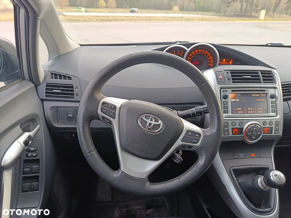 Toyota Verso 2.0 D-4D - 14