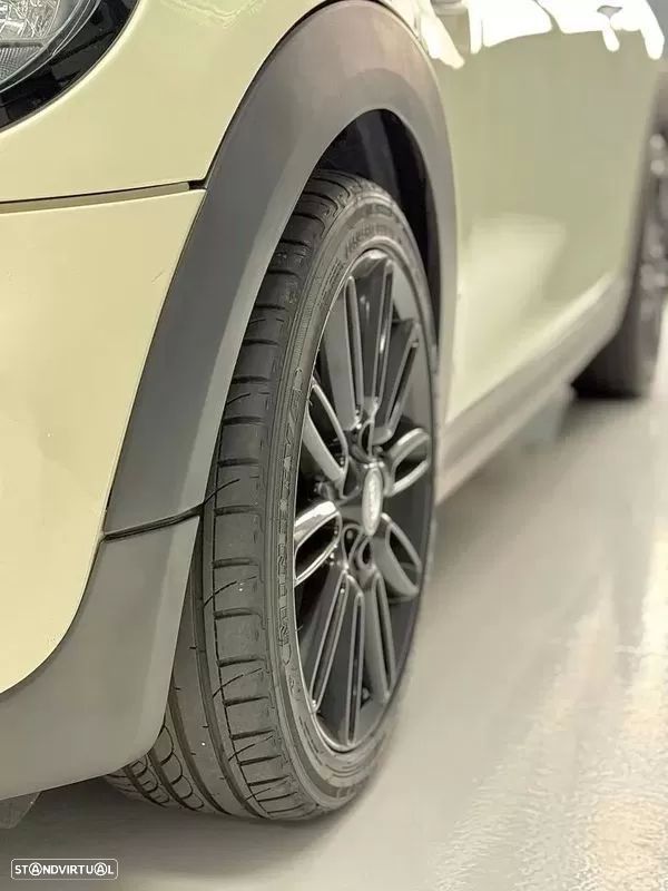 MINI 3 Portas One D - 7