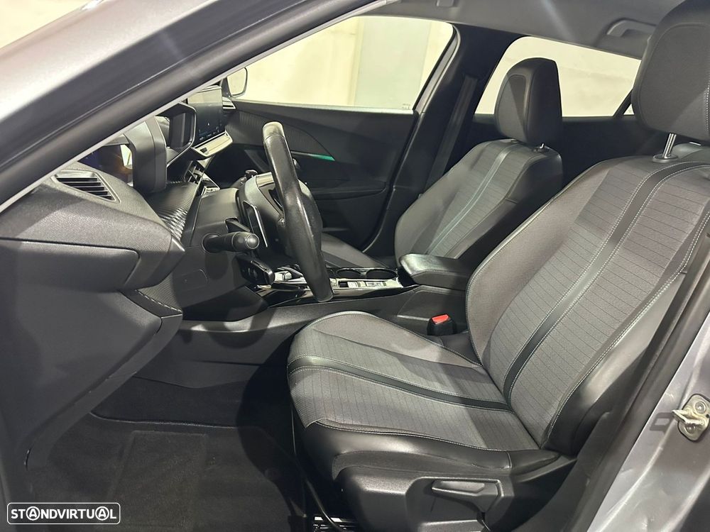 Peugeot 2008 1.5 BlueHDi Allure Pack EAT8 - 22
