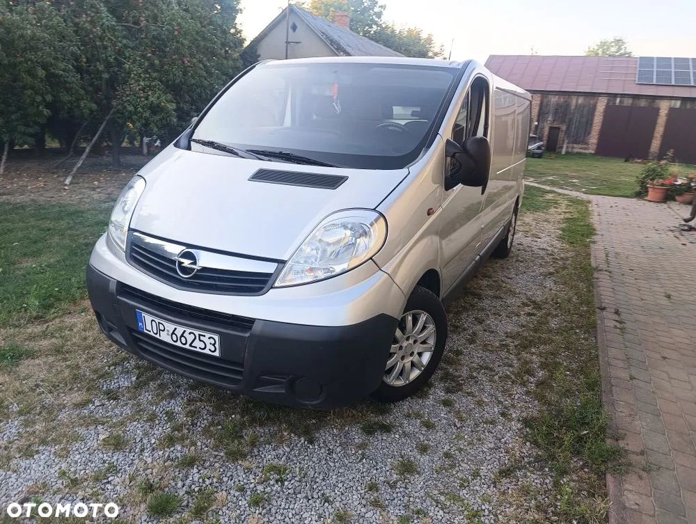 Opel Vivaro - 24