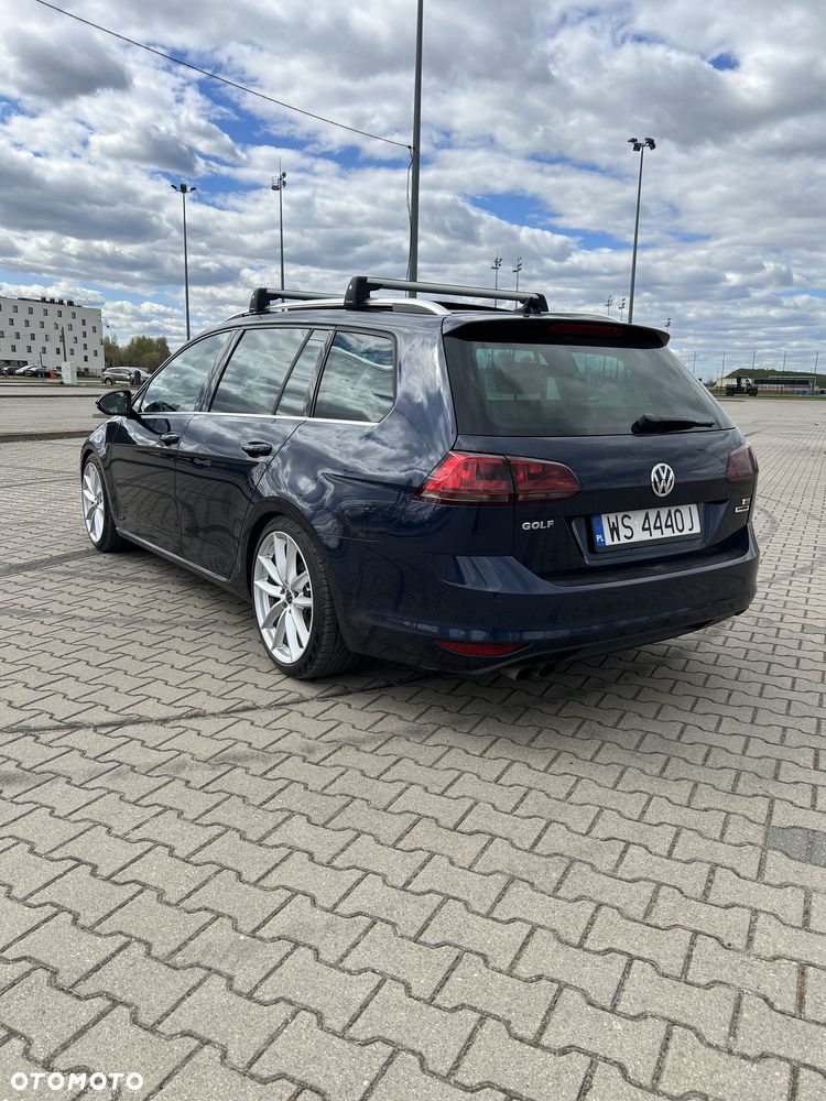 Volkswagen Golf - 5