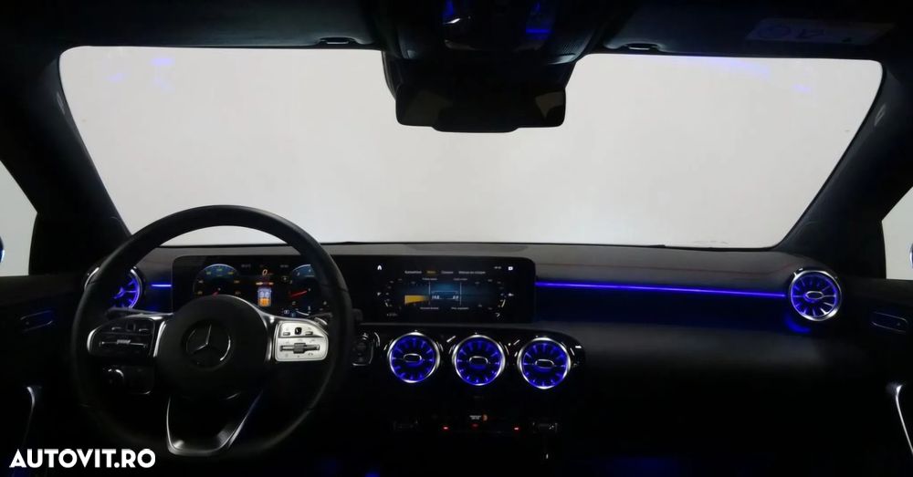 Mercedes-Benz CLA 220 Shooting Brake 7G-DCT AMG Line - 18