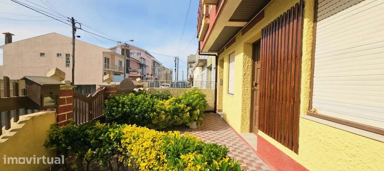 Andar Moradia T2 em Segunda Linha de Mar na Aguçadoura, Póvoa de Varzi - Grande imagem: 3/32