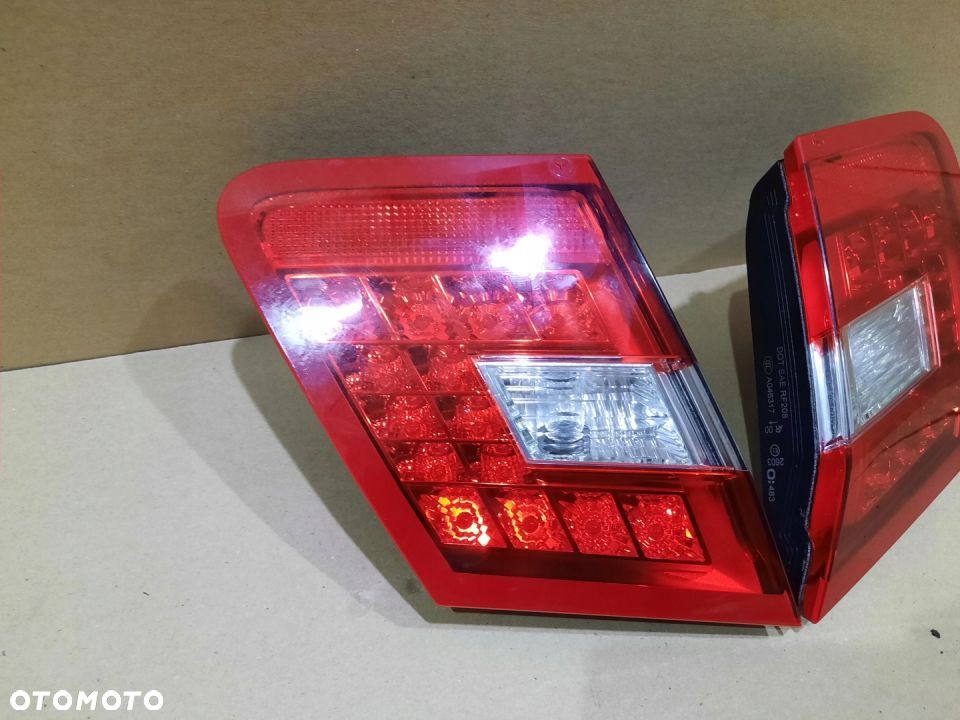 MERCEDES W212 LAMPA TYL LED PRAWA SEDAN AVANGARDE W KLAP - 9