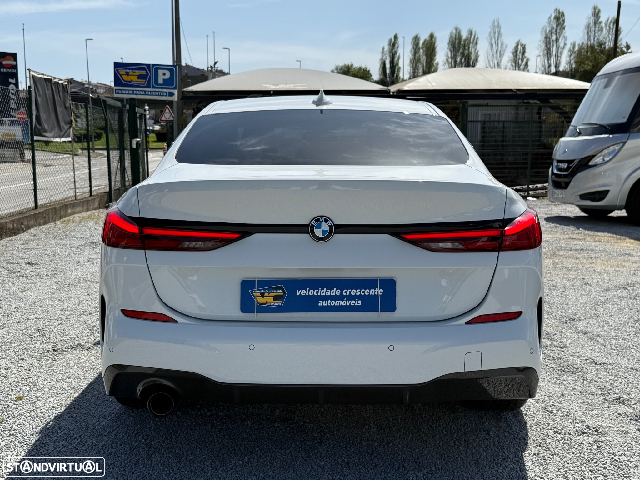 BMW 218 Gran Coupé i Pack Desportivo M - 12