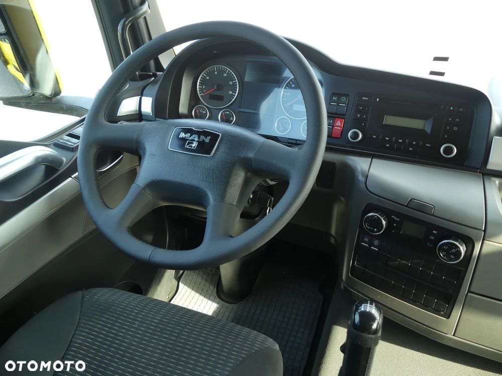 MAN TGS 26.360 / 6x4 / EURO 5 / MANUAL / PALFINGER PK 16001 / - 25