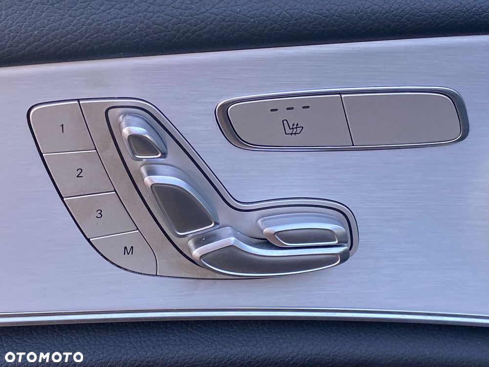 Mercedes-Benz Klasa E - 27