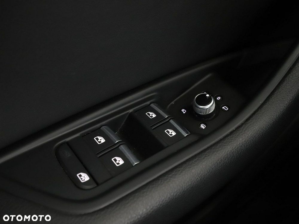 Audi A4 Avant 35 TDI mHEV Advanced S tronic - 38