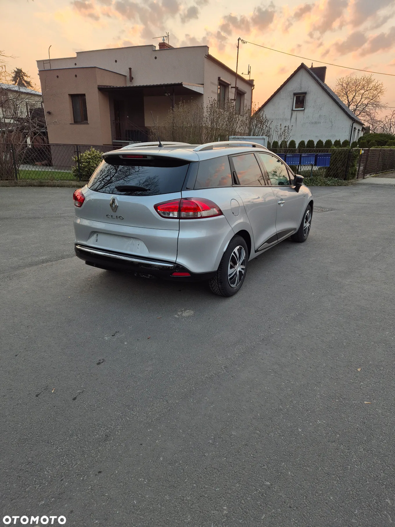 Renault Clio Grandtour (Energy) TCe 90 Start & Stop LIMITED - 11