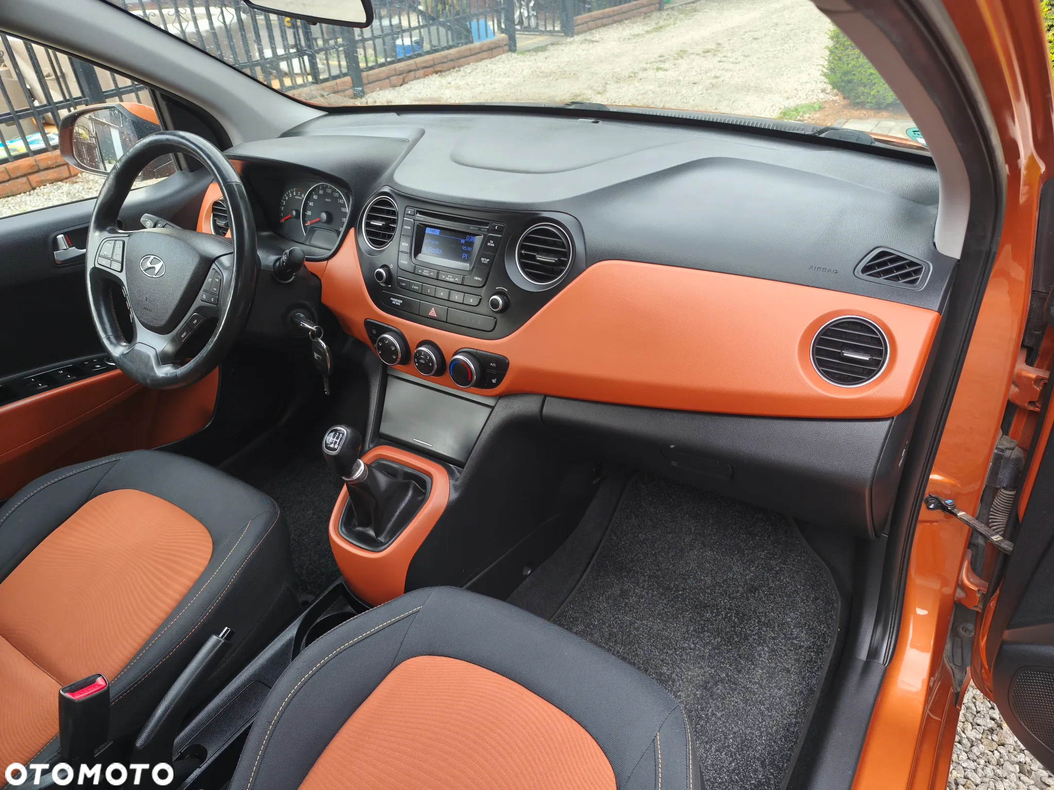 Hyundai i10 1.2 Fifa World Cup Edition - 21